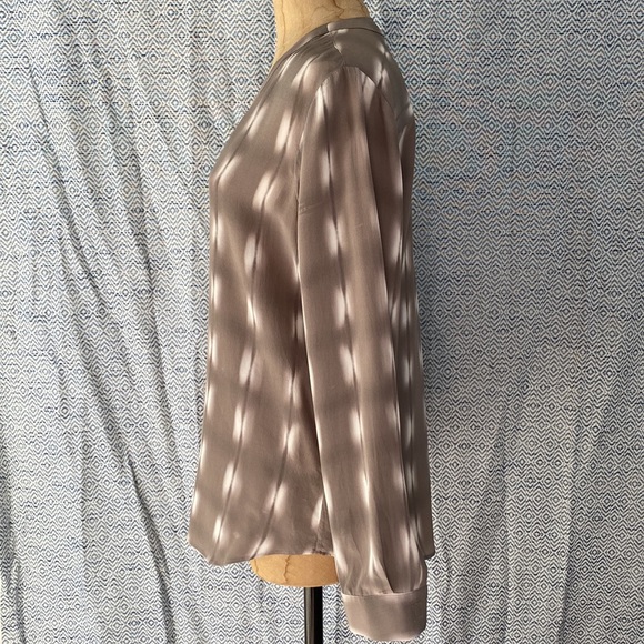 EE by Etcetera Silk Top - Picture 12 of 14